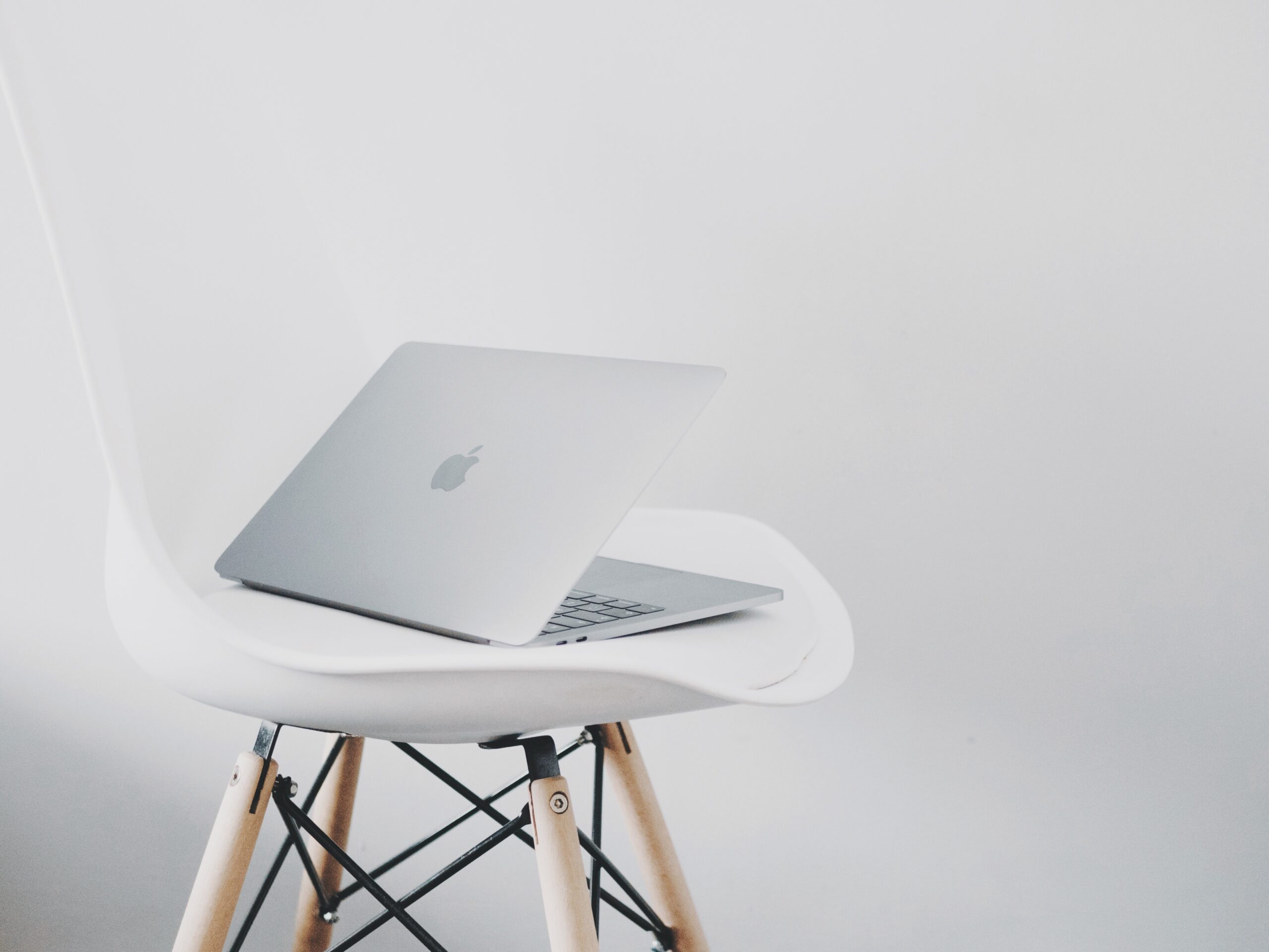 minimal work from home desk setup