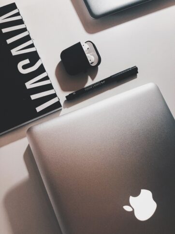 Minimal work from home desk setup
