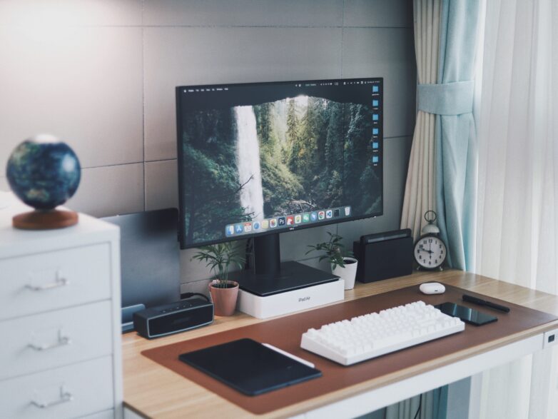 The Best AI Tools for Complete Beginners in 2026 (What’s Actually Worth Paying For)